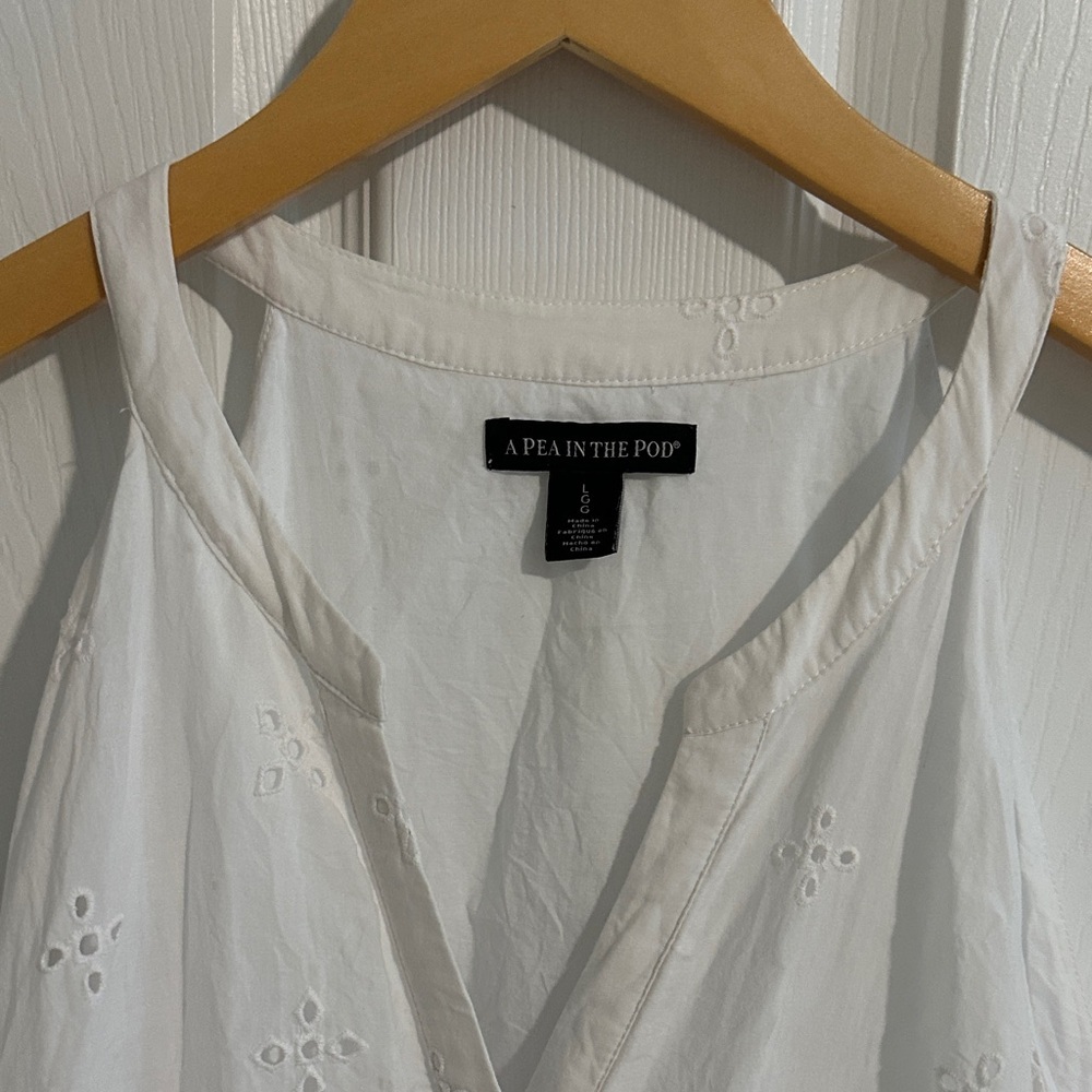 A Pea in the Pod White Eyelet Maxi Dress - Picture 3 of 10